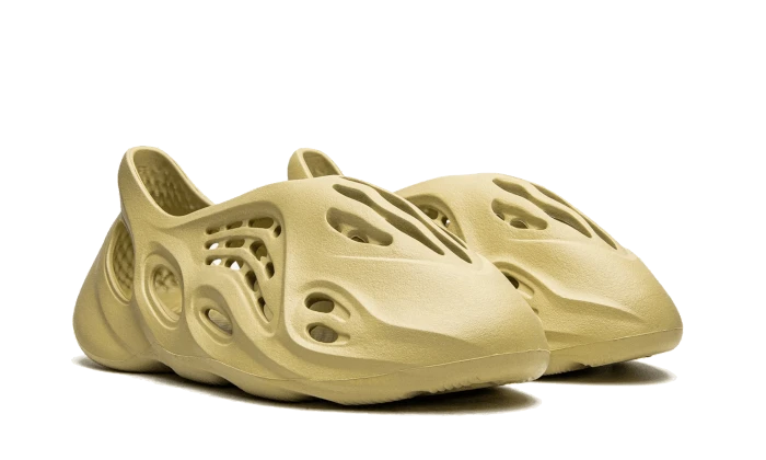 Adidas Yeezy Foam RNNR Sulfur