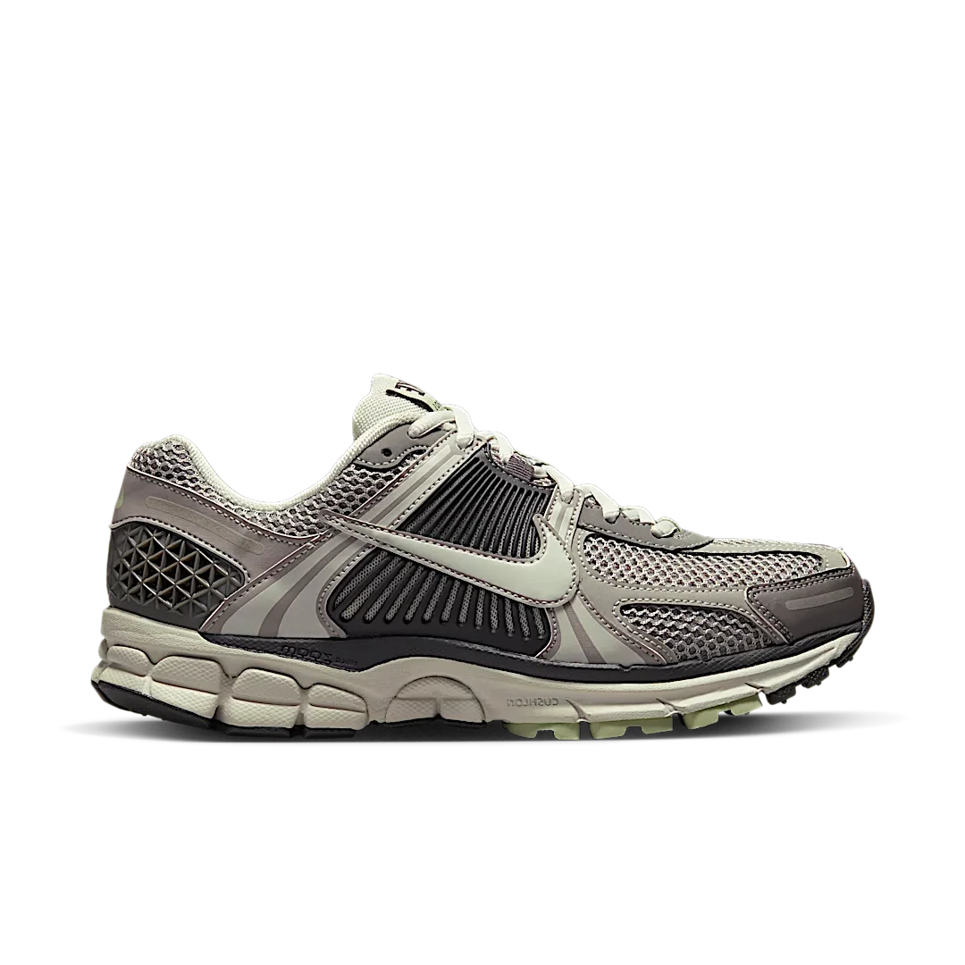 Nike Zoom Vomero 5 Cobblestone Flat Pewter