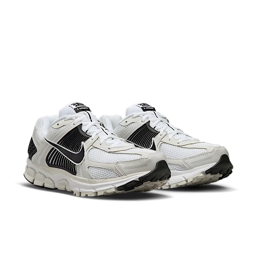 Nike Zoom Vomero 5 White Black